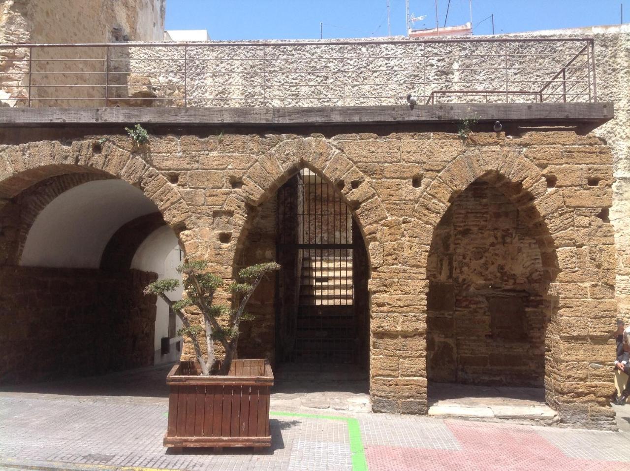 Apartment Casa La Muralla Medieval By Cadiz4rentals Cádiz