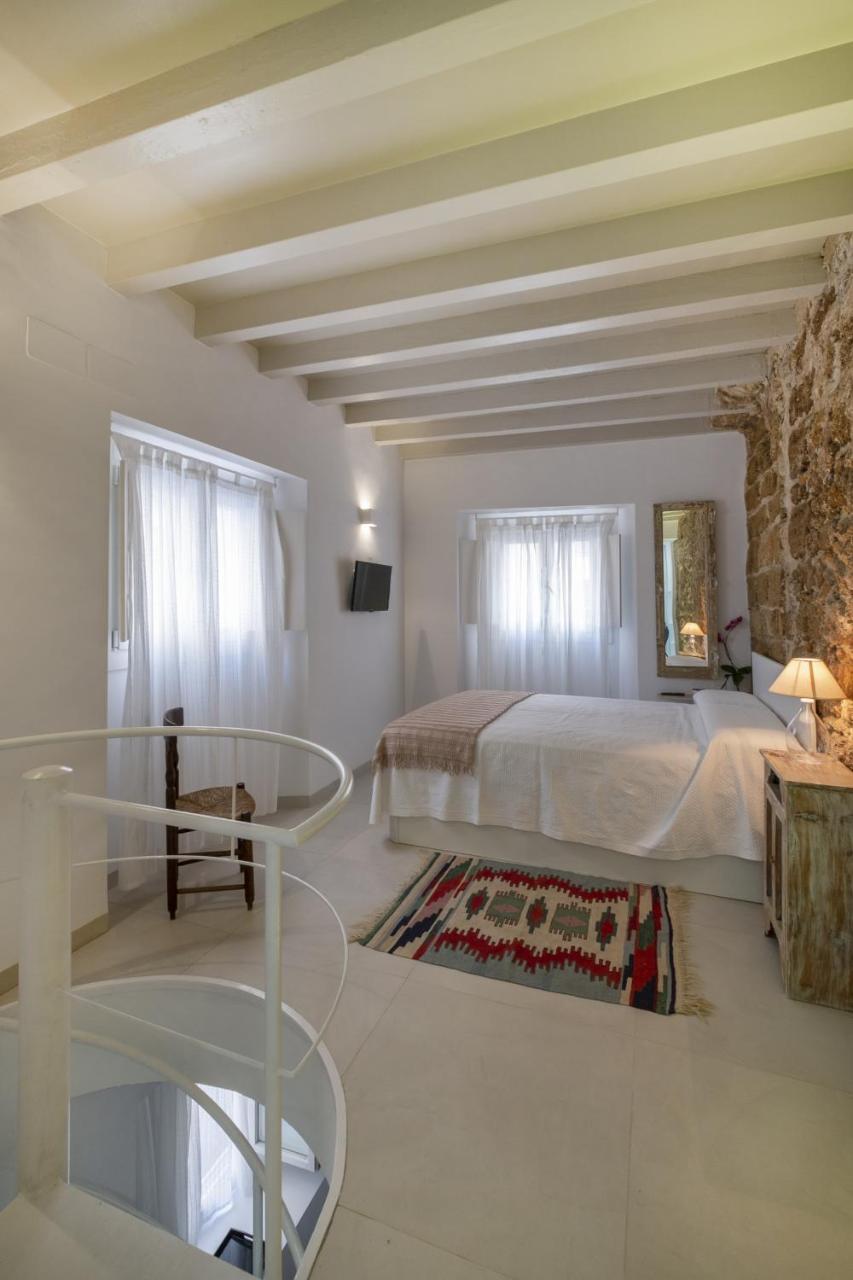 Casa La Muralla Medieval By Cadiz4rentals